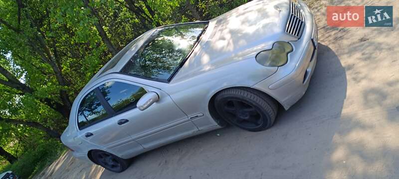 Седан Mercedes-Benz C-Class 2001 в 