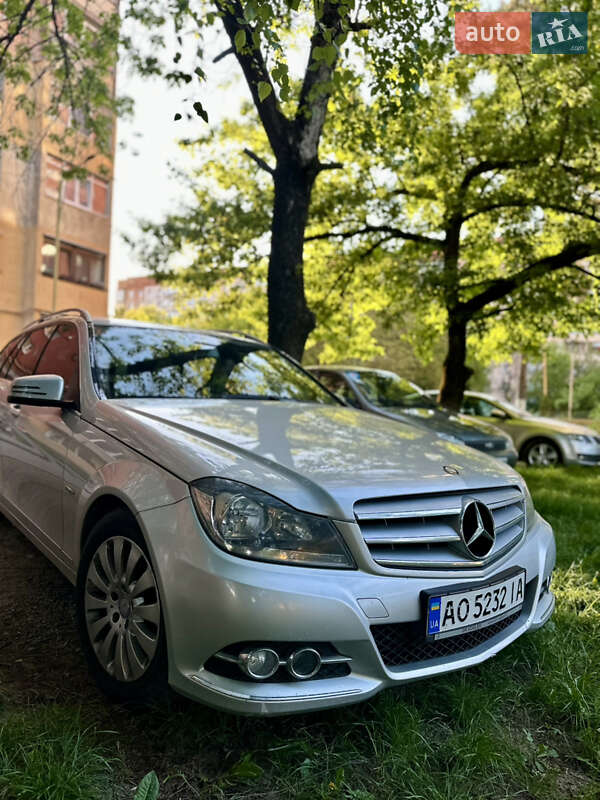 Универсал Mercedes-Benz C-Class 2012 в Ужгороде