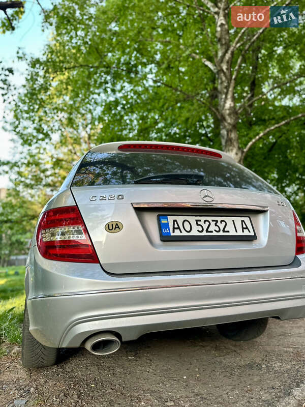 Универсал Mercedes-Benz C-Class 2012 в Ужгороде