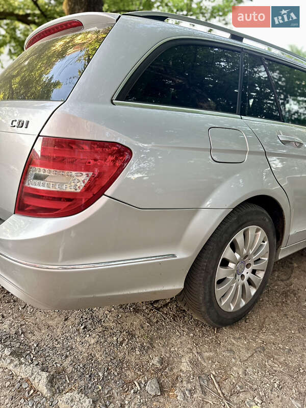 Универсал Mercedes-Benz C-Class 2012 в Ужгороде