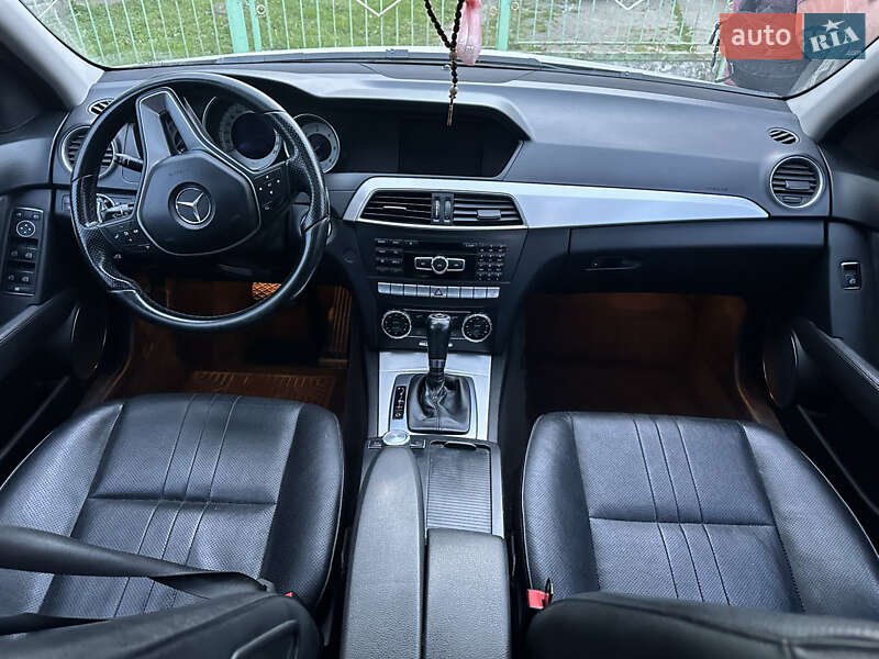 Универсал Mercedes-Benz C-Class 2012 в Ужгороде