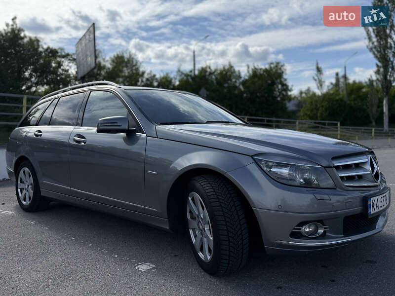 Універсал Mercedes-Benz C-Class 2009 в 