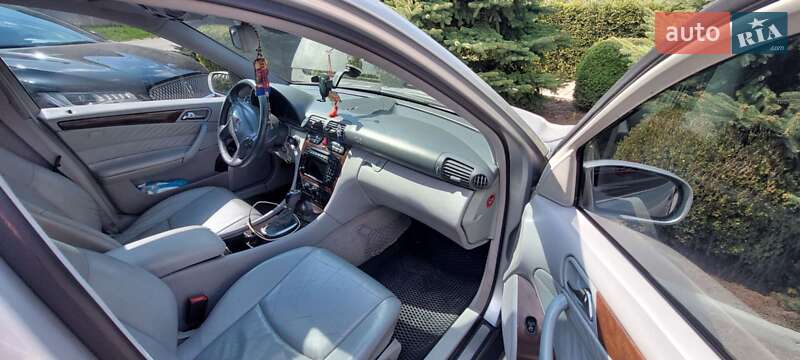 Универсал Mercedes-Benz C-Class 2001 в Залещиках
