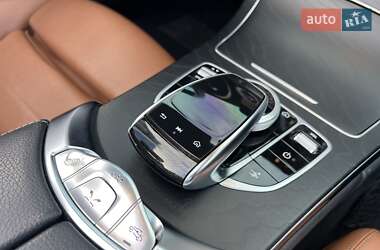 Кабриолет Mercedes-Benz C-Class 2019 в 