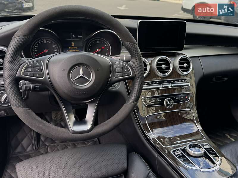 Седан Mercedes-Benz C-Class 2017 в Киеве