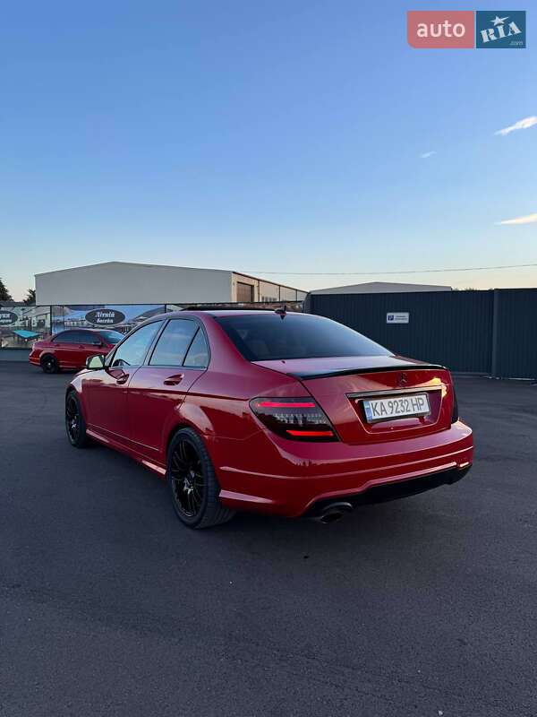 Седан Mercedes-Benz C-Class 2014 в Киеве