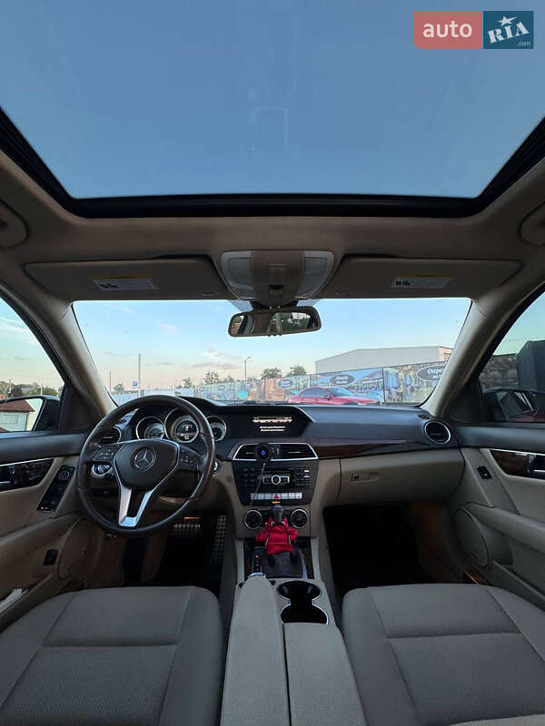Седан Mercedes-Benz C-Class 2014 в Киеве