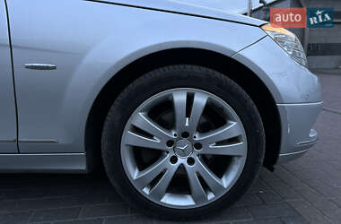 Универсал Mercedes-Benz C-Class 2009 в 