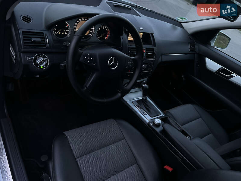 Универсал Mercedes-Benz C-Class 2009 в Луцке