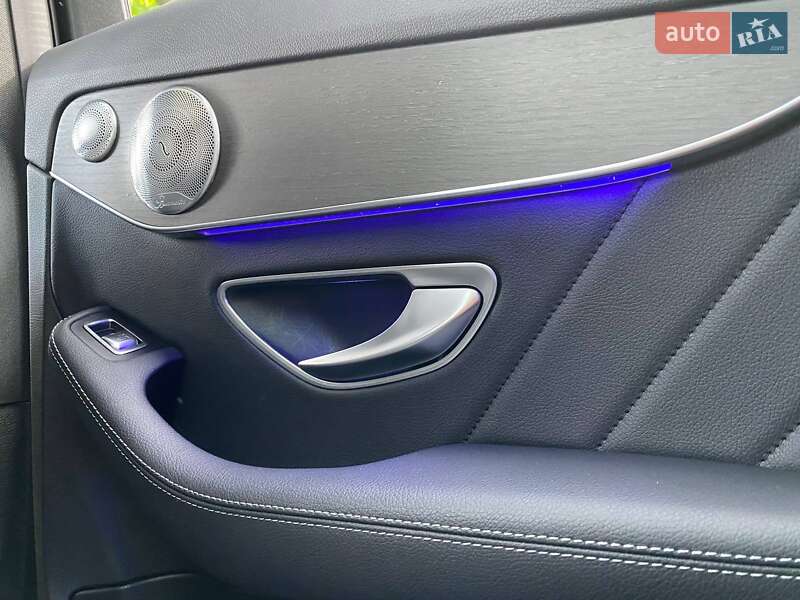 Универсал Mercedes-Benz C-Class 2018 в Киеве