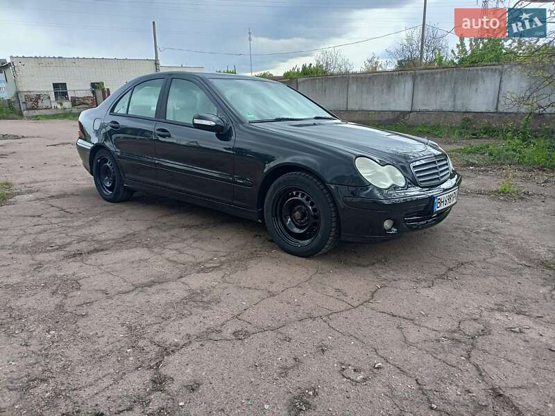 Седан Mercedes-Benz C-Class 2004 в Чернигове