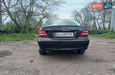 Седан Mercedes-Benz C-Class 2004 в 