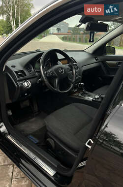 Універсал Mercedes-Benz C-Class 2010 в 