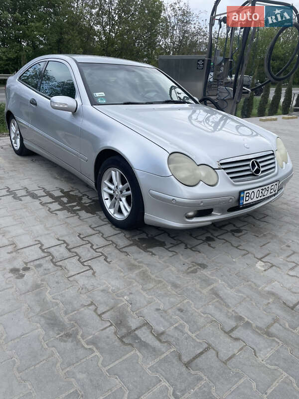 Купе Mercedes-Benz C-Class 2003 в Тернополі