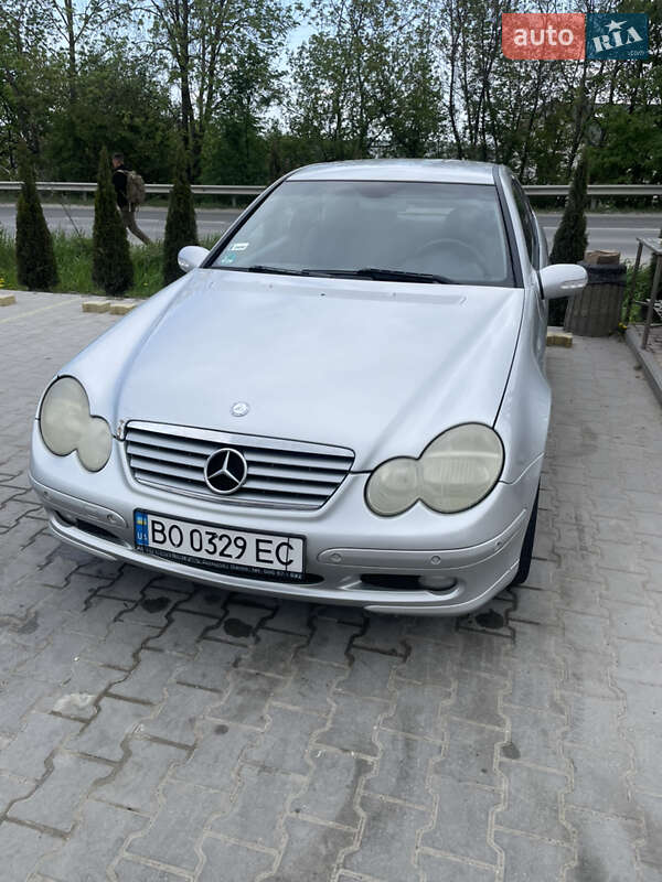 Купе Mercedes-Benz C-Class 2003 в Тернополі