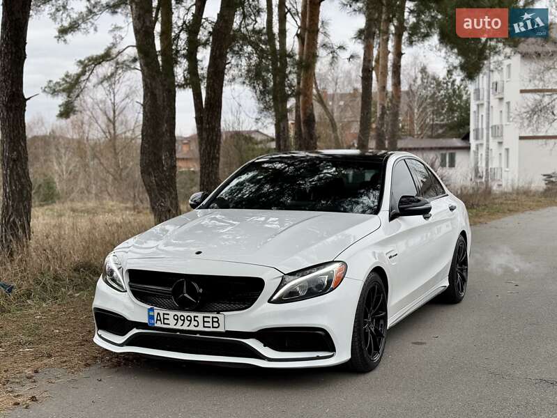 Седан Mercedes-Benz C-Class 2017 в 
