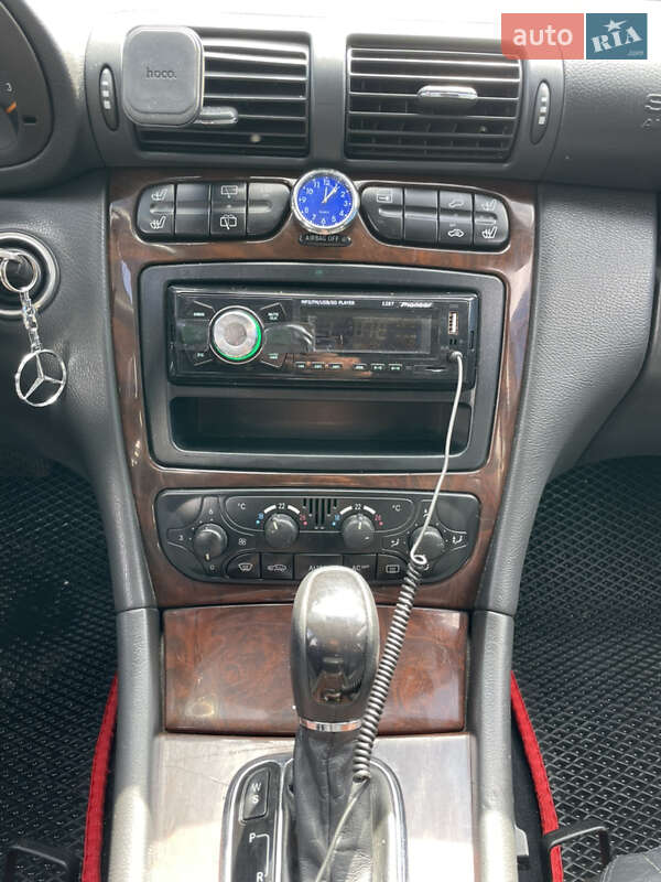 Универсал Mercedes-Benz C-Class 2002 в Киеве