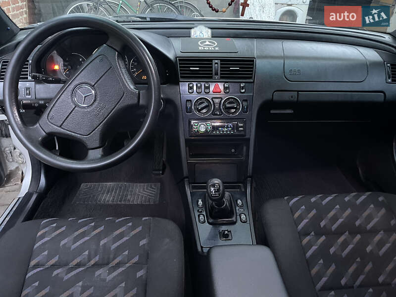 Универсал Mercedes-Benz C-Class 1999 в Сокале