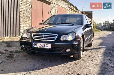 Седан Mercedes-Benz C-Class 2005 в Николаеве