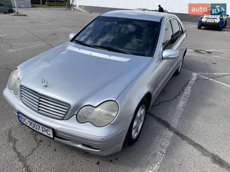 Седан Mercedes-Benz C-Class 2001 в 