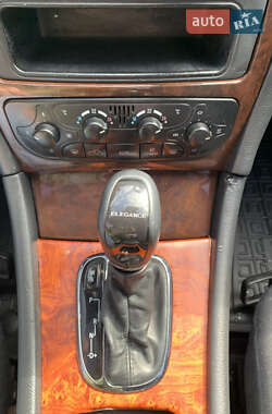 Седан Mercedes-Benz C-Class 2001 в 