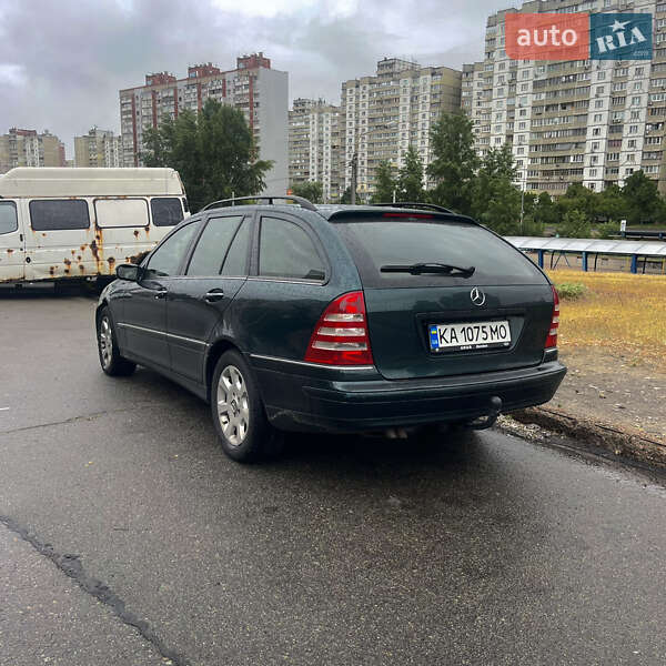 Универсал Mercedes-Benz C-Class 2005 в Киеве
