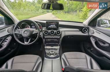 Седан Mercedes-Benz C-Class 2017 в 