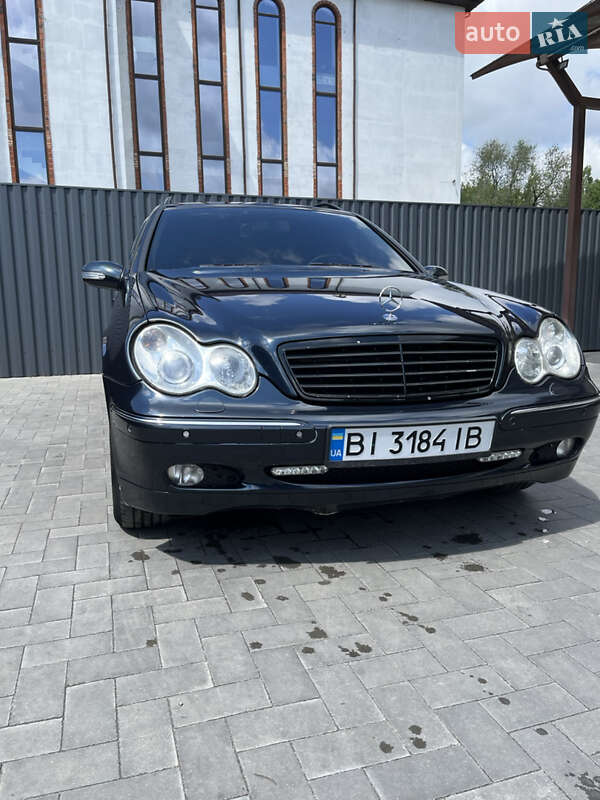 Универсал Mercedes-Benz C-Class 2004 в 