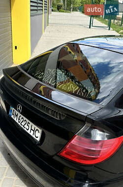 Купе Mercedes-Benz C-Class 2001 в 