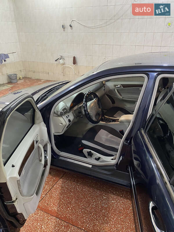 Mercedes-Benz C-Class 2001