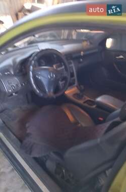 Купе Mercedes-Benz C-Class 2002 в 