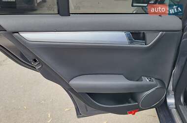 Универсал Mercedes-Benz C-Class 2010 в 
