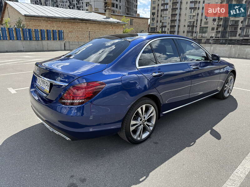 Седан Mercedes-Benz C-Class 2018 в Киеве