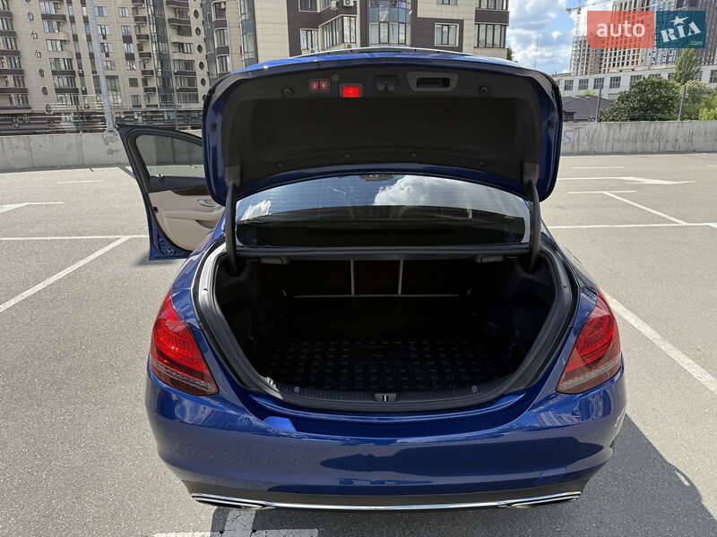 Седан Mercedes-Benz C-Class 2018 в Киеве