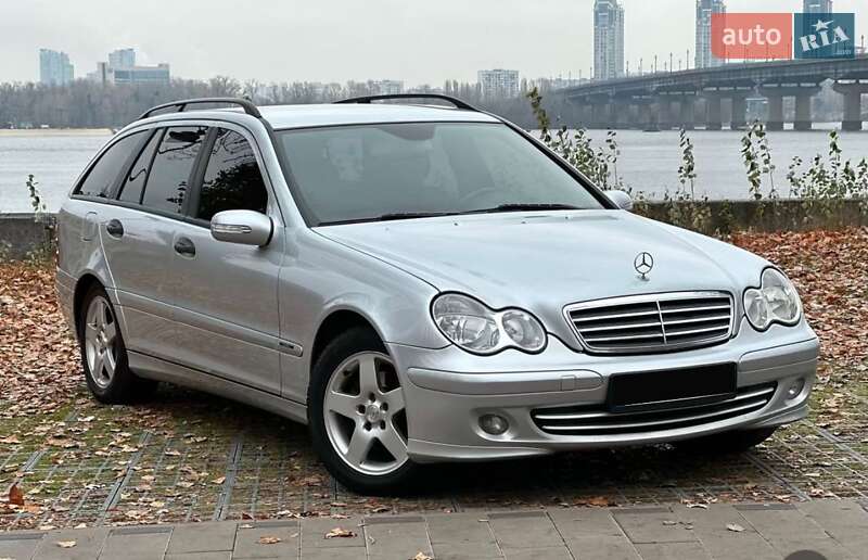 Mercedes-Benz C-Class 2005