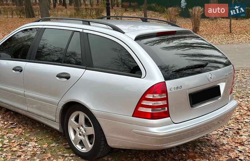 Універсал Mercedes-Benz C-Class 2005 в Дніпрі