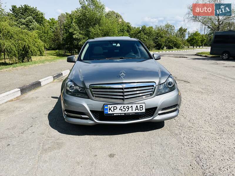 Седан Mercedes-Benz C-Class 2013 в Киеве