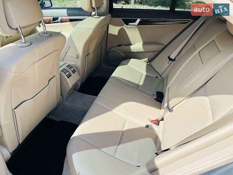 Седан Mercedes-Benz C-Class 2013 в Киеве