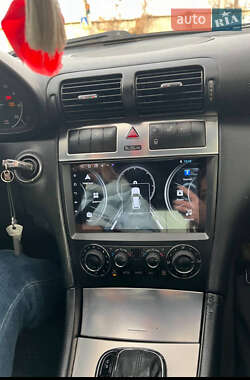 Седан Mercedes-Benz C-Class 2005 в 