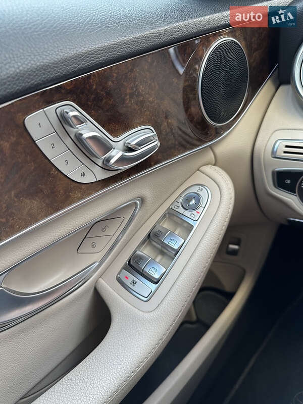 Седан Mercedes-Benz C-Class 2018 в Киеве