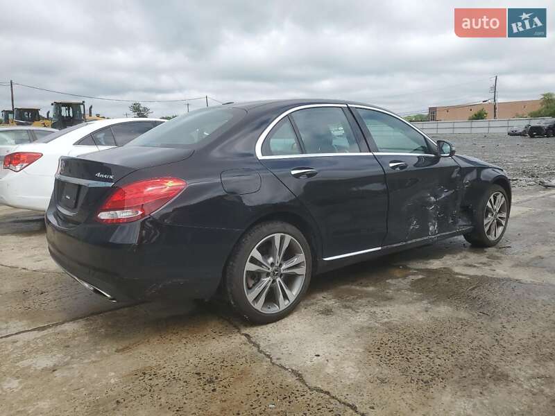 Седан Mercedes-Benz C-Class 2018 в Львове