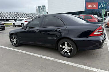 Седан Mercedes-Benz C-Class 2006 в 