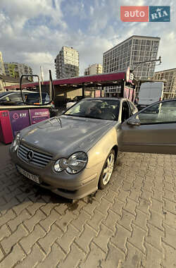Купе Mercedes-Benz C-Class 2005 в 