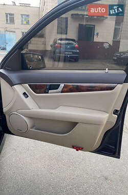 Седан Mercedes-Benz C-Class 2012 в 