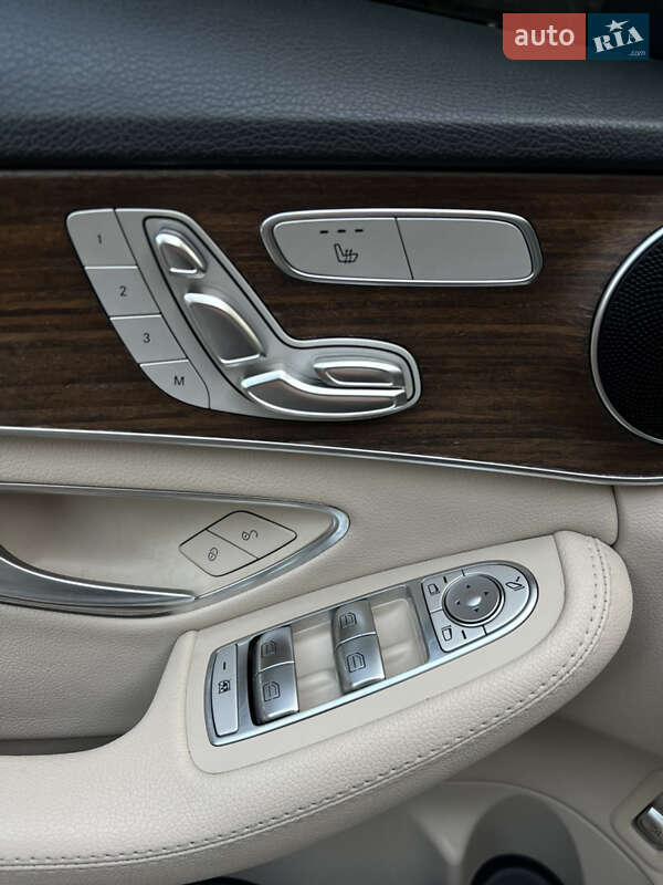 Седан Mercedes-Benz C-Class 2019 в Киеве