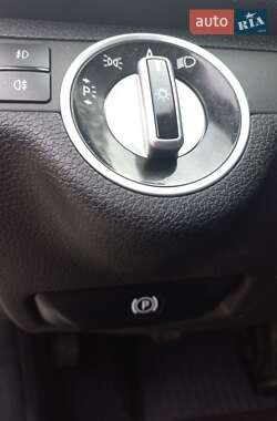 Седан Mercedes-Benz C-Class 2010 в 