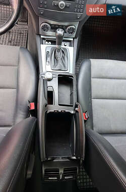 Седан Mercedes-Benz C-Class 2008 в 