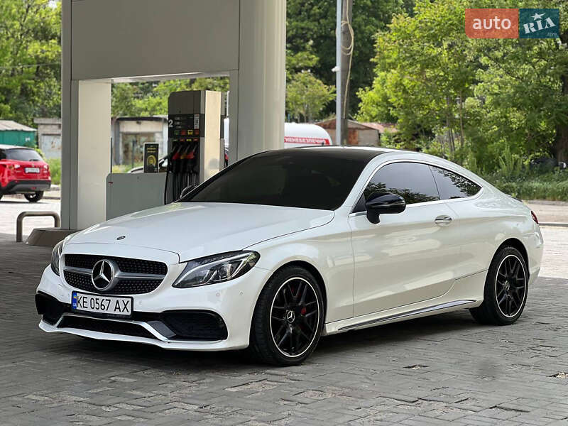 Купе Mercedes-Benz C-Class 2016 в 