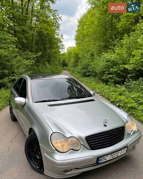 Седан Mercedes-Benz C-Class 2002 в 