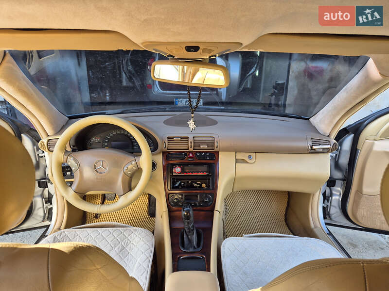 Седан Mercedes-Benz C-Class 2002 в Бориславі
